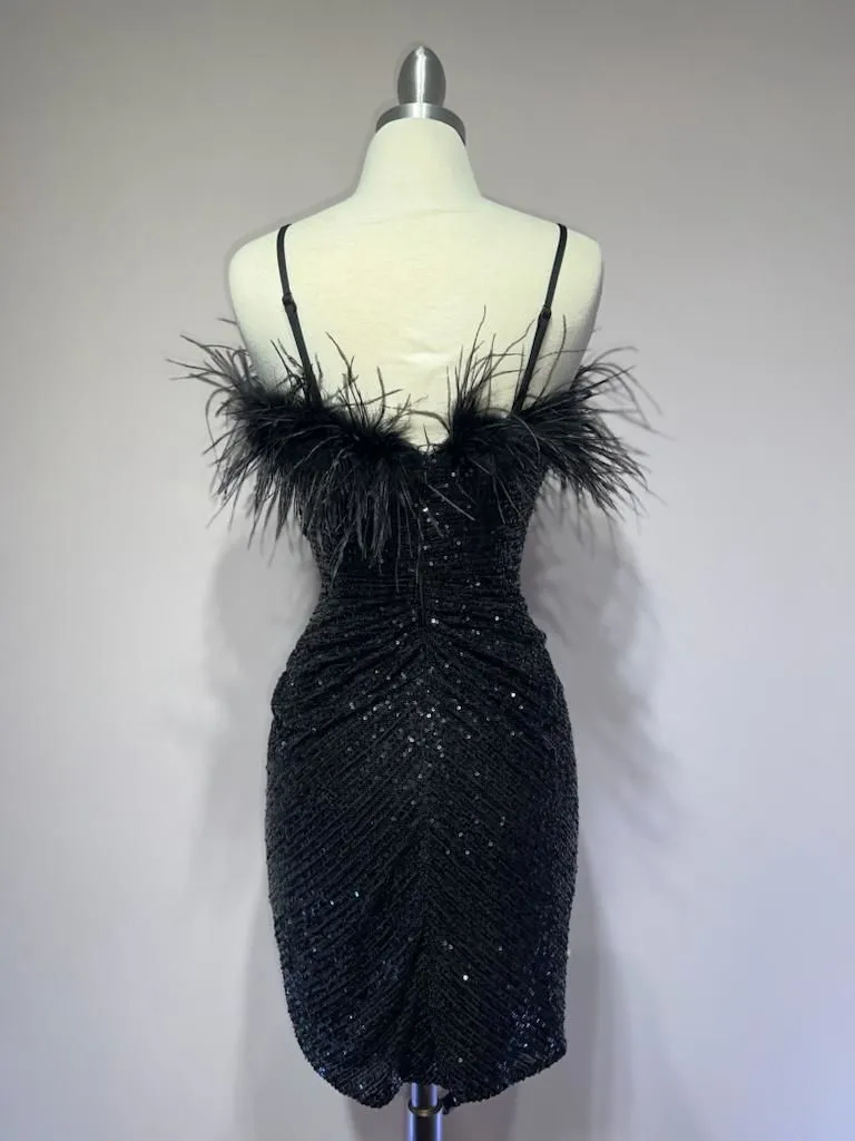 Feather Embellished Spaghetti Straps Short Prom & Homecoming Dress